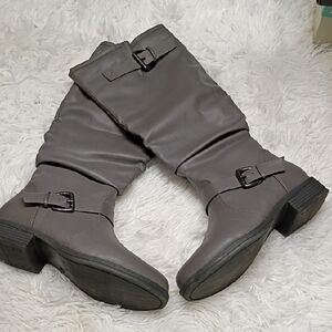 New Journee Collection Stormy Women's Charcoal Gray Buckle Winter Boots Size 6.5
